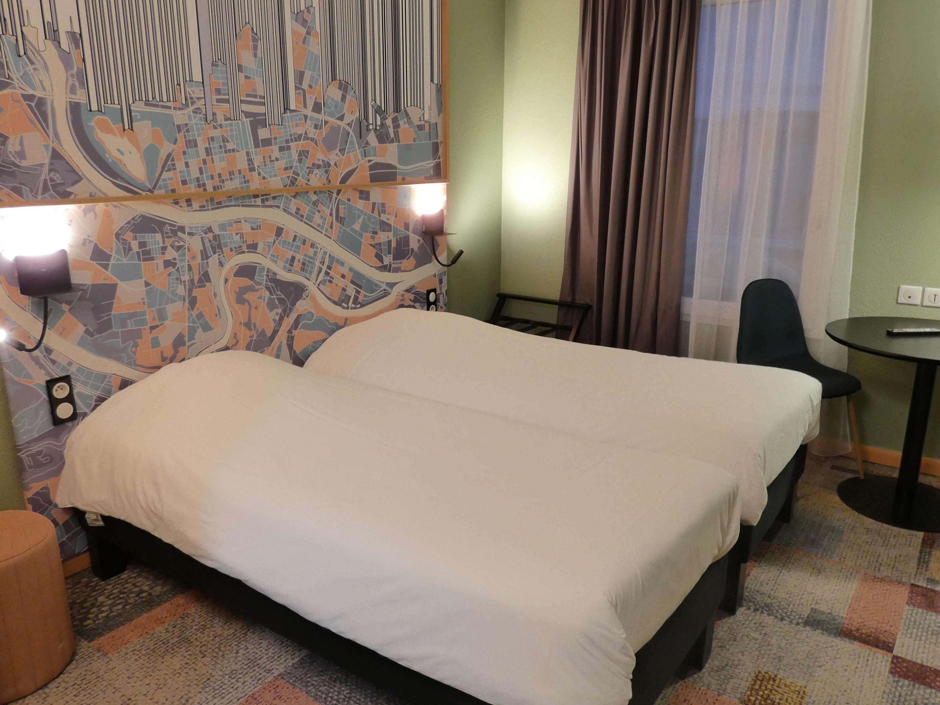 Ibis Styles Lyon Croix Rousse Hotel Bagian luar foto