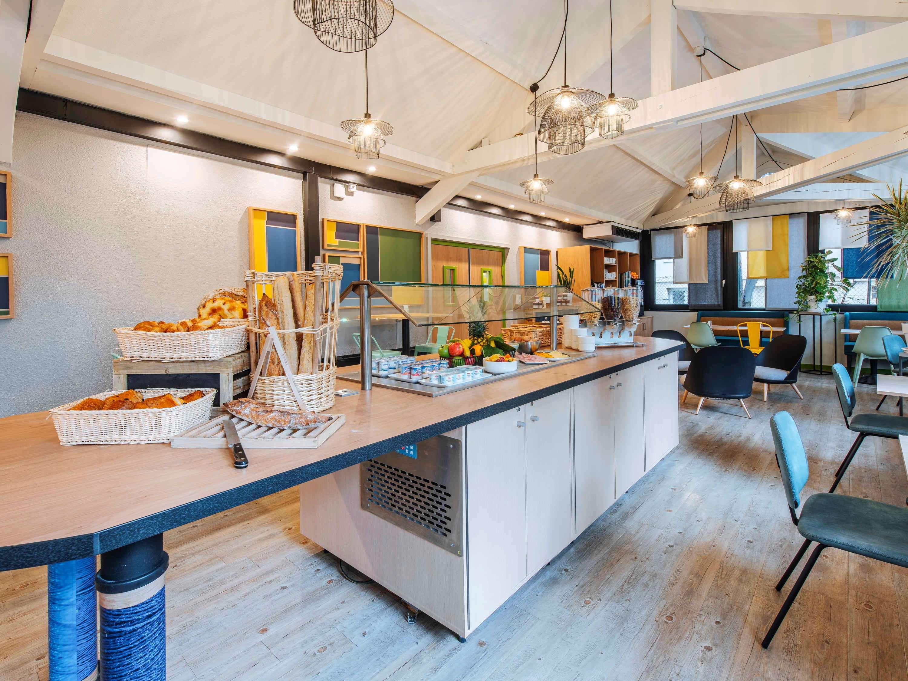 Ibis Styles Lyon Croix Rousse Hotel Bagian luar foto